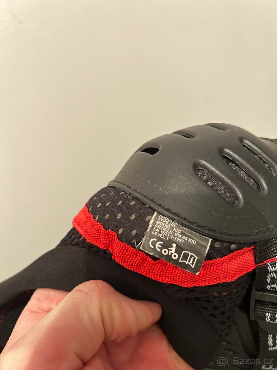 Dětsky chranič těla Emerze vel 2 - 3