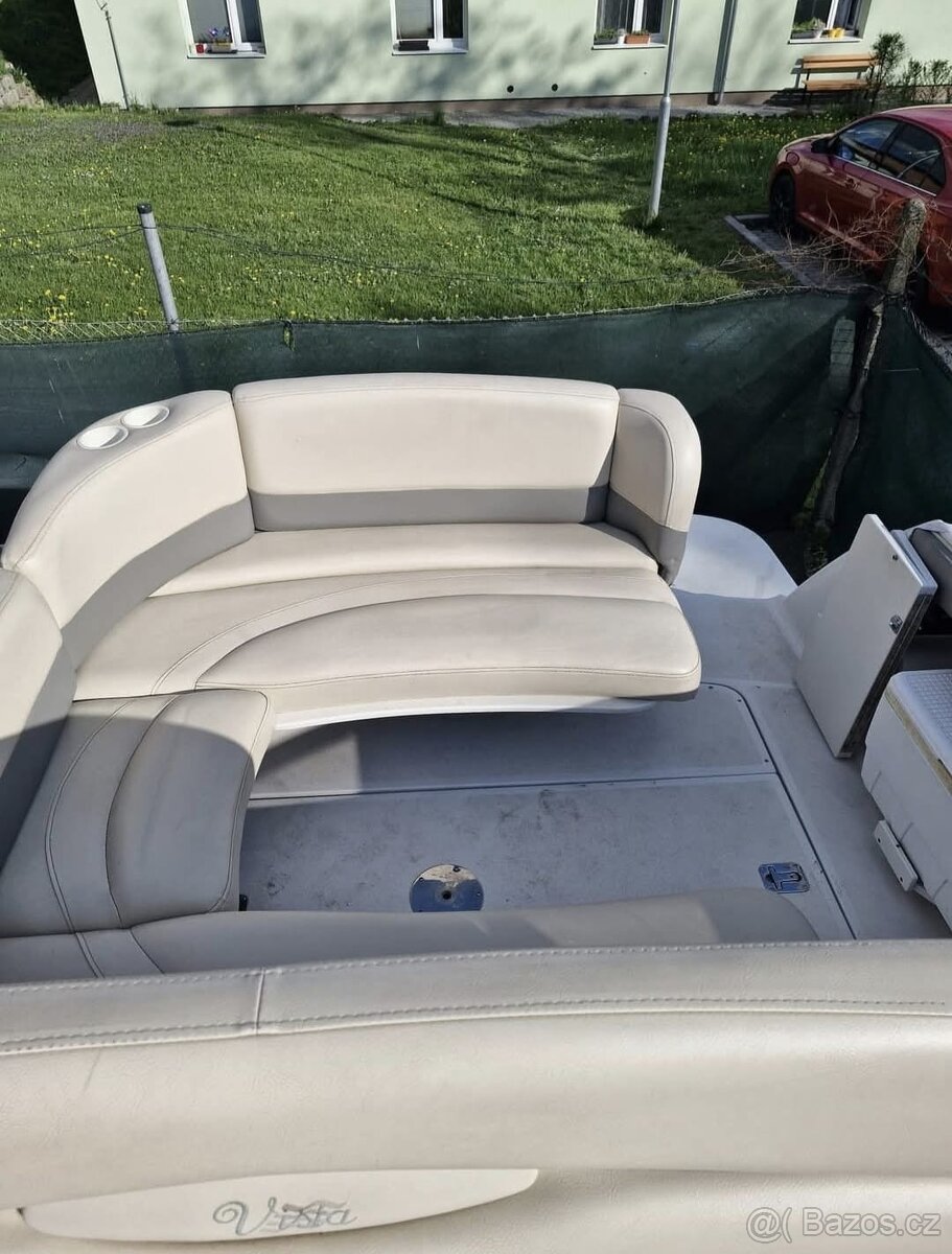 Motorová loď Four Winns 248 - 3