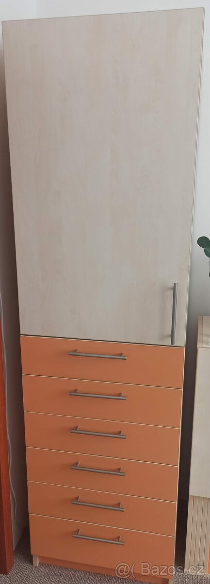 Vestavěná šatní skříň - 3