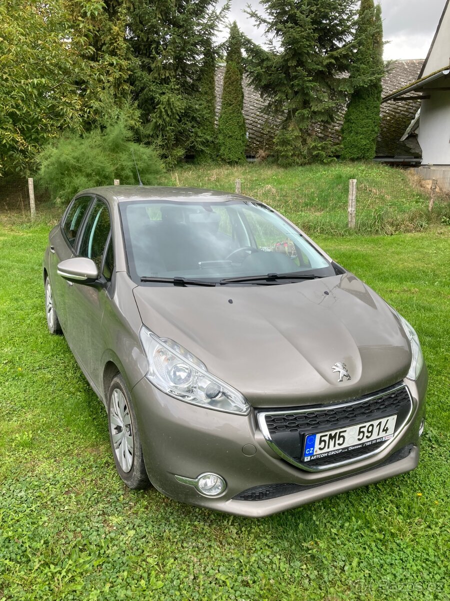Peugeot 208 1,4 HDI 2015 ČR - 3