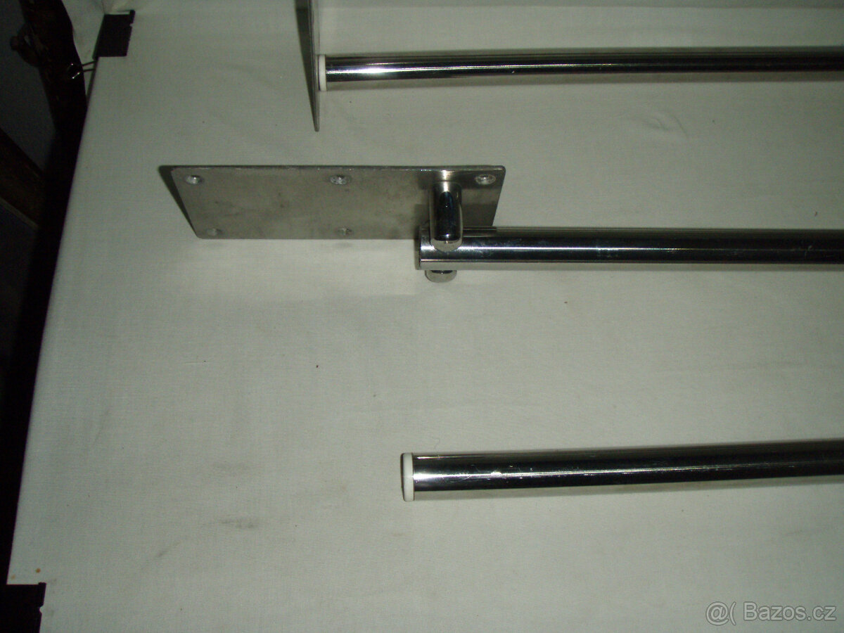 SKLOPNÉ MADLO K WC - PRO INVALIDY - 3