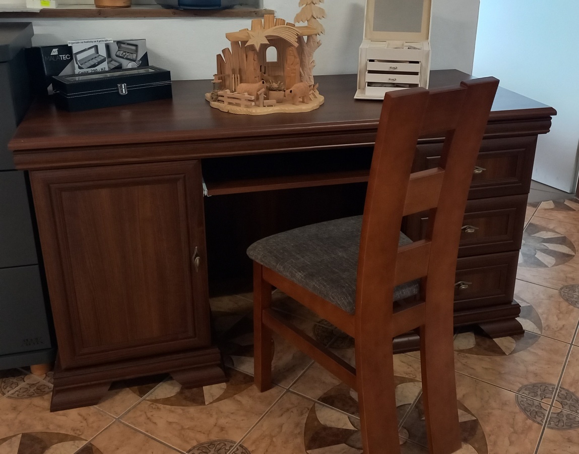 počítačový PC stolek, pracovní stůl z dřevotřísky Kora - 3