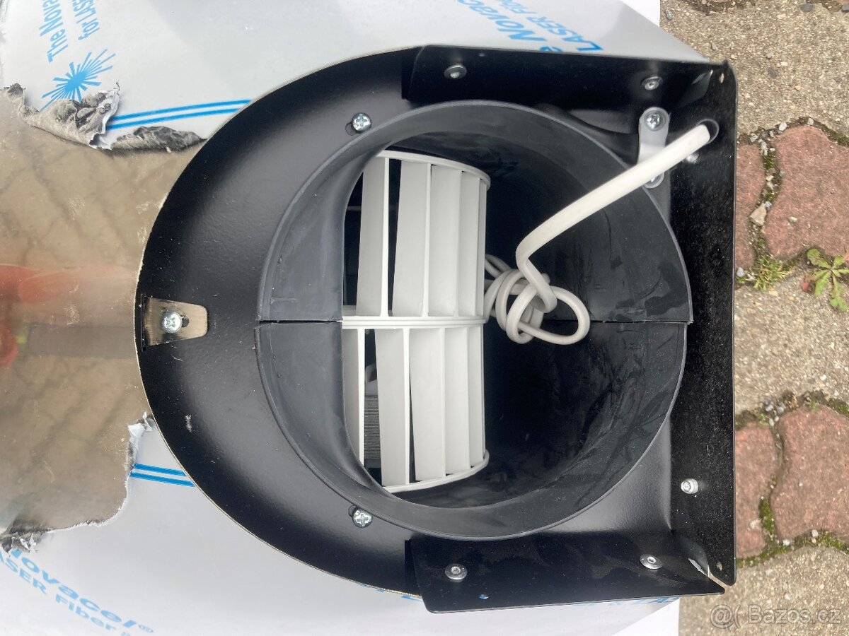 Odtahová digestoř MORA - 3