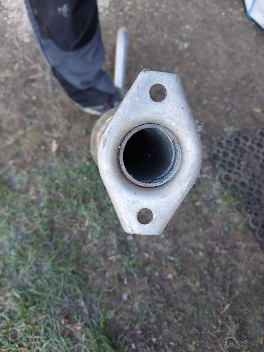 Výfuk střední díl na Suzuki Swift - 3