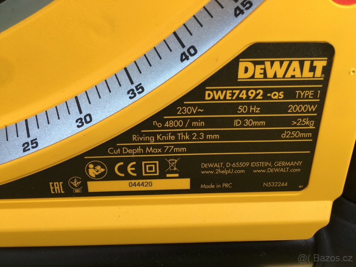Stolní pila DeWALT DWE 7492 - 3