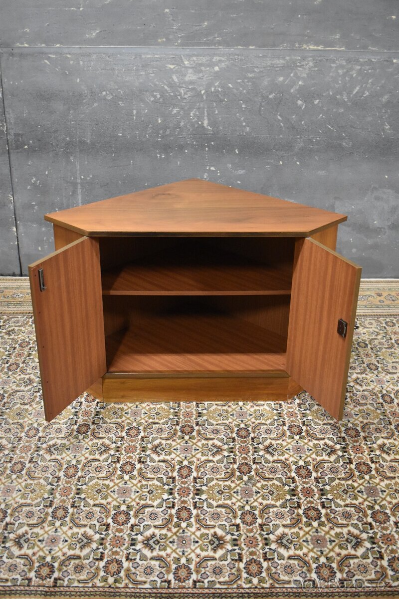 Rohová komůdka - 3