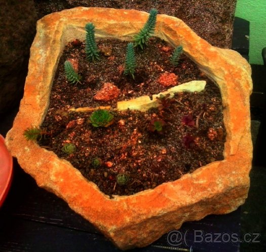 Kamenné květináče - 3