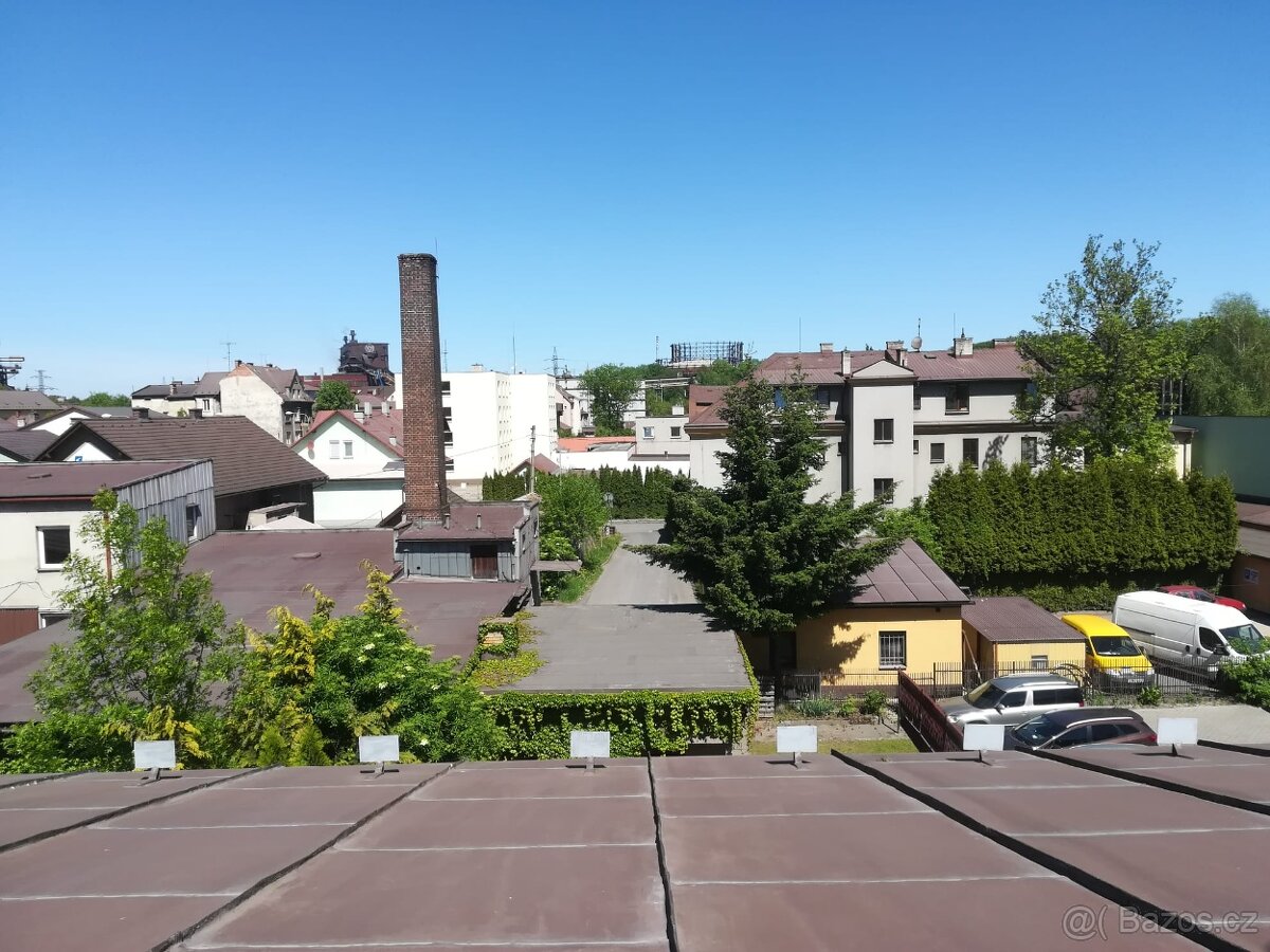 Prodej dvougeneračního domu v Třinci - 3