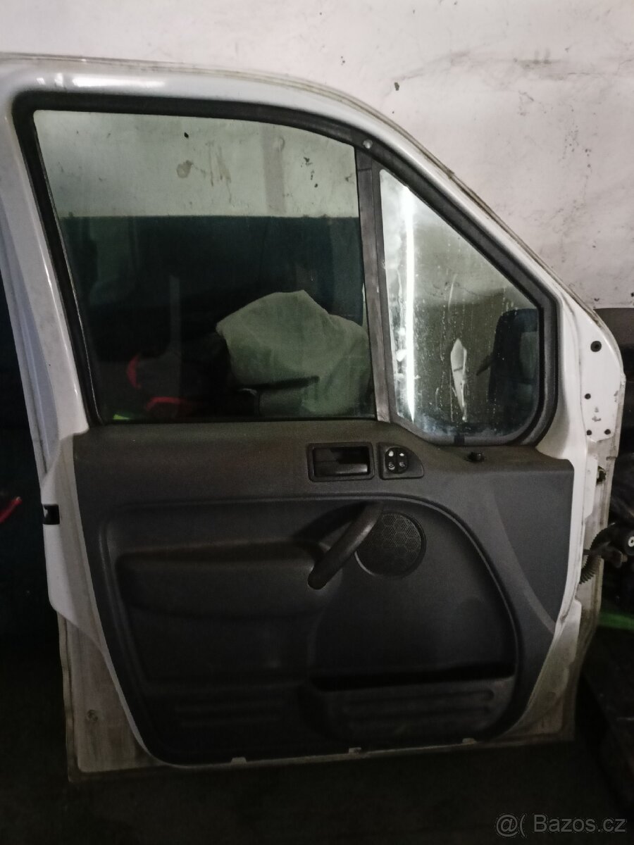 Přední dveře Ford connect - 3