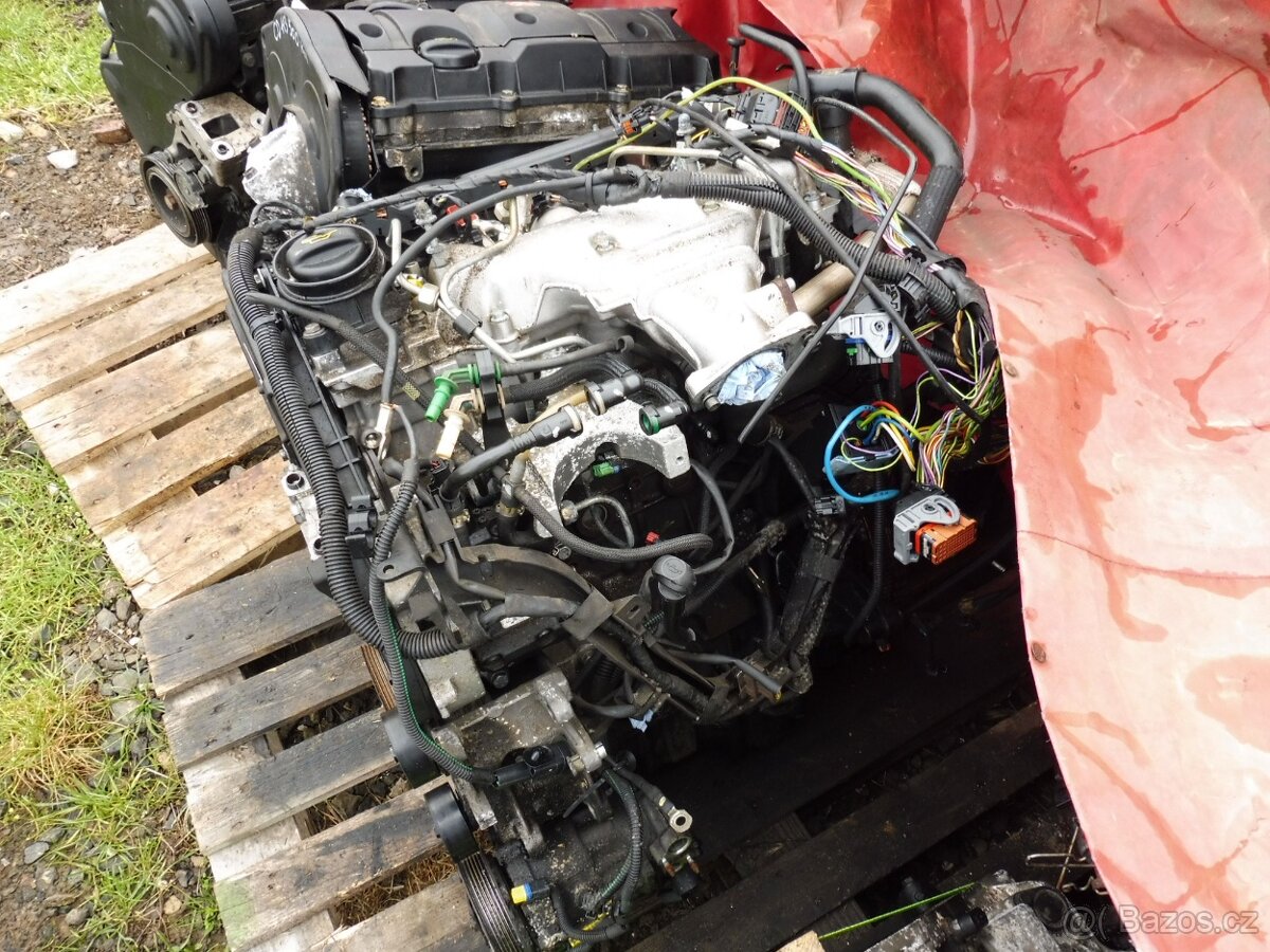 Motor 2.2 HDI 4HX 98 kw najeto pouze 152000km - 3
