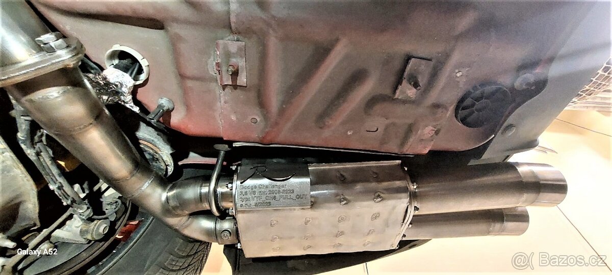 Dodge Challenger 3,6 V6 duální Cat-Back nerezový výfuk