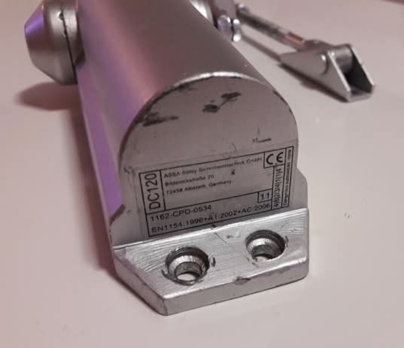 Zavírač dveří (Brano) ASSA ABLOY DC120 - 3