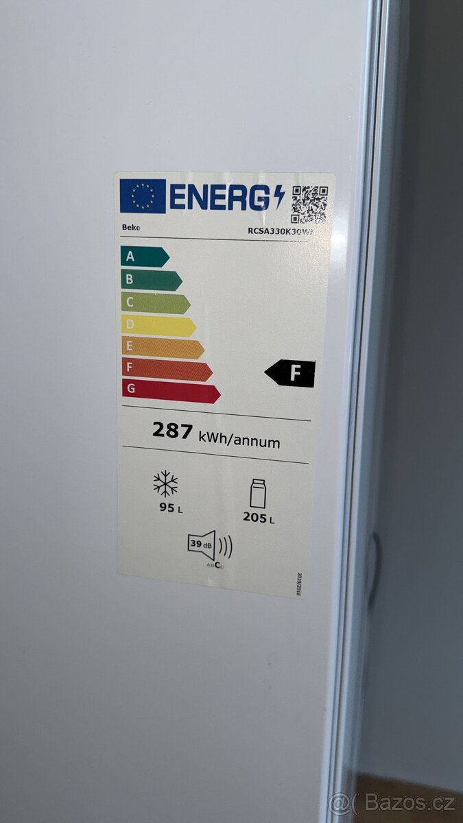 Lednice s mrazákem Beko RCSA330K30W - 3
