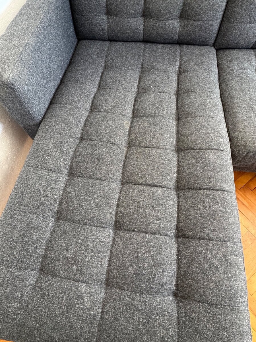 Sedačka s pravým rohem - 3