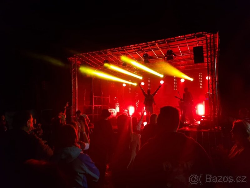 Mobilní pódium 8x6, 7x6, 7x4,5m - 3