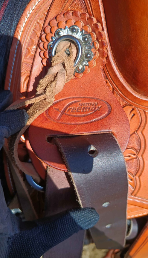 Westernové sedlo Round Freemax - 3