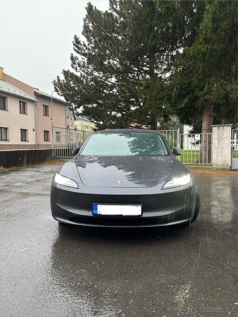 Tesla model 3 Long Range NABÍJENI ZADARMO - 3