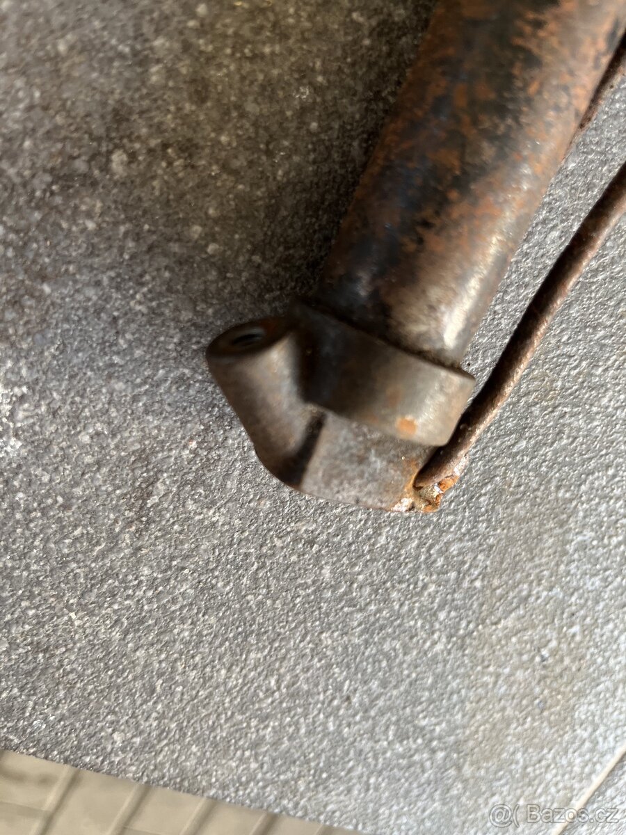 Pumpička - Jawa Speciál, Pérák - 3