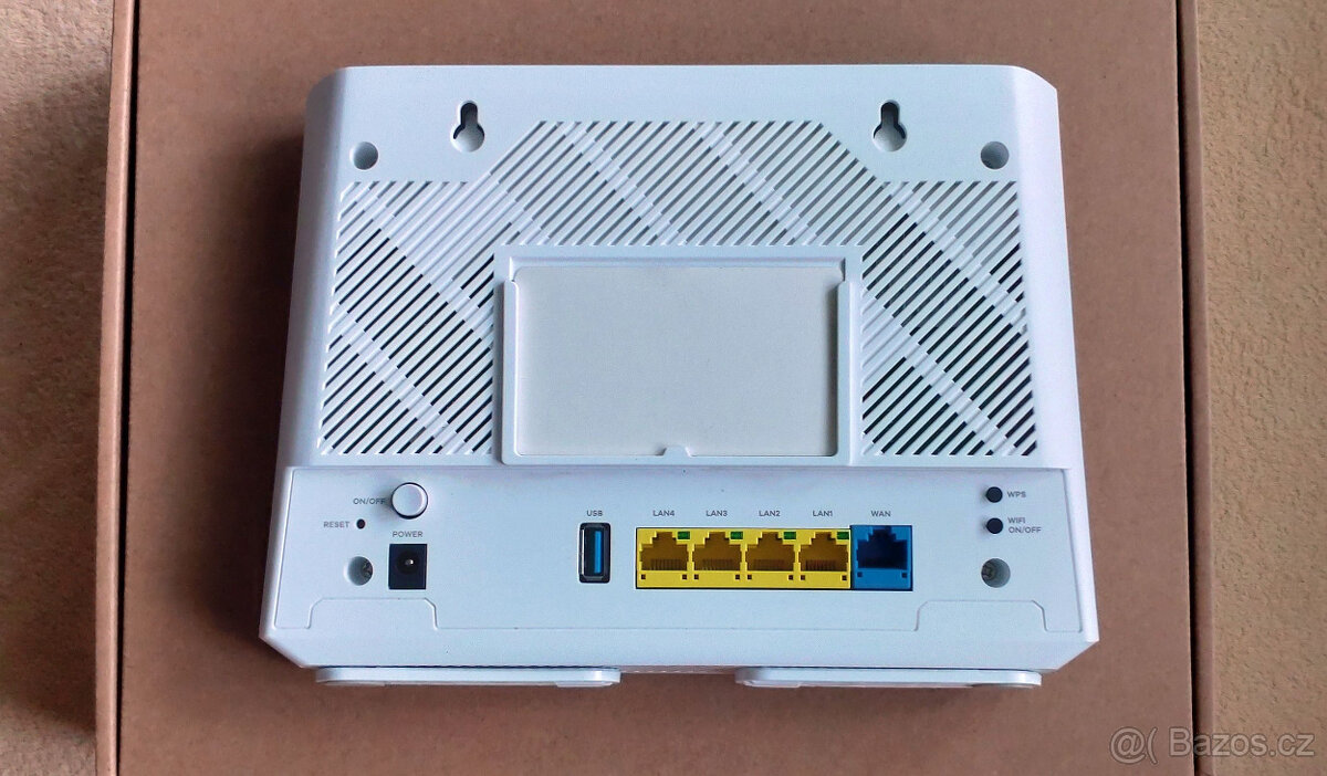 Wi-Fi router Zyxel EX-3300 - 3