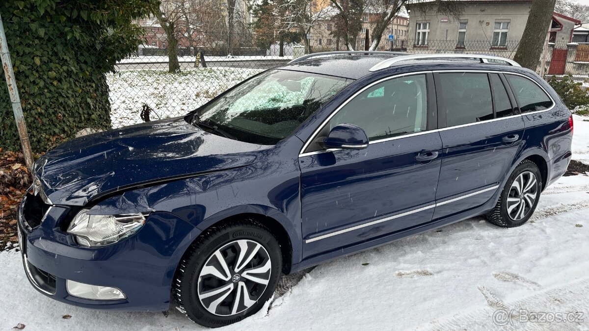 Škoda superb kombi 2,0tdi - 103kw, r.v. 2012 - havarovaný - 3