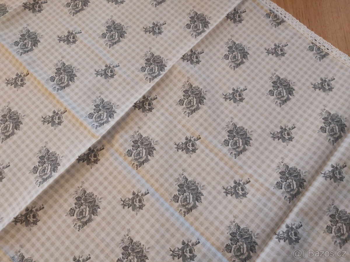 Ubrus šedé květy - 3