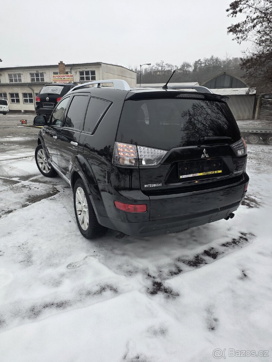 Mitsubishi Outlander 2.0 DI-D 4x4 | 7 míst | - 3