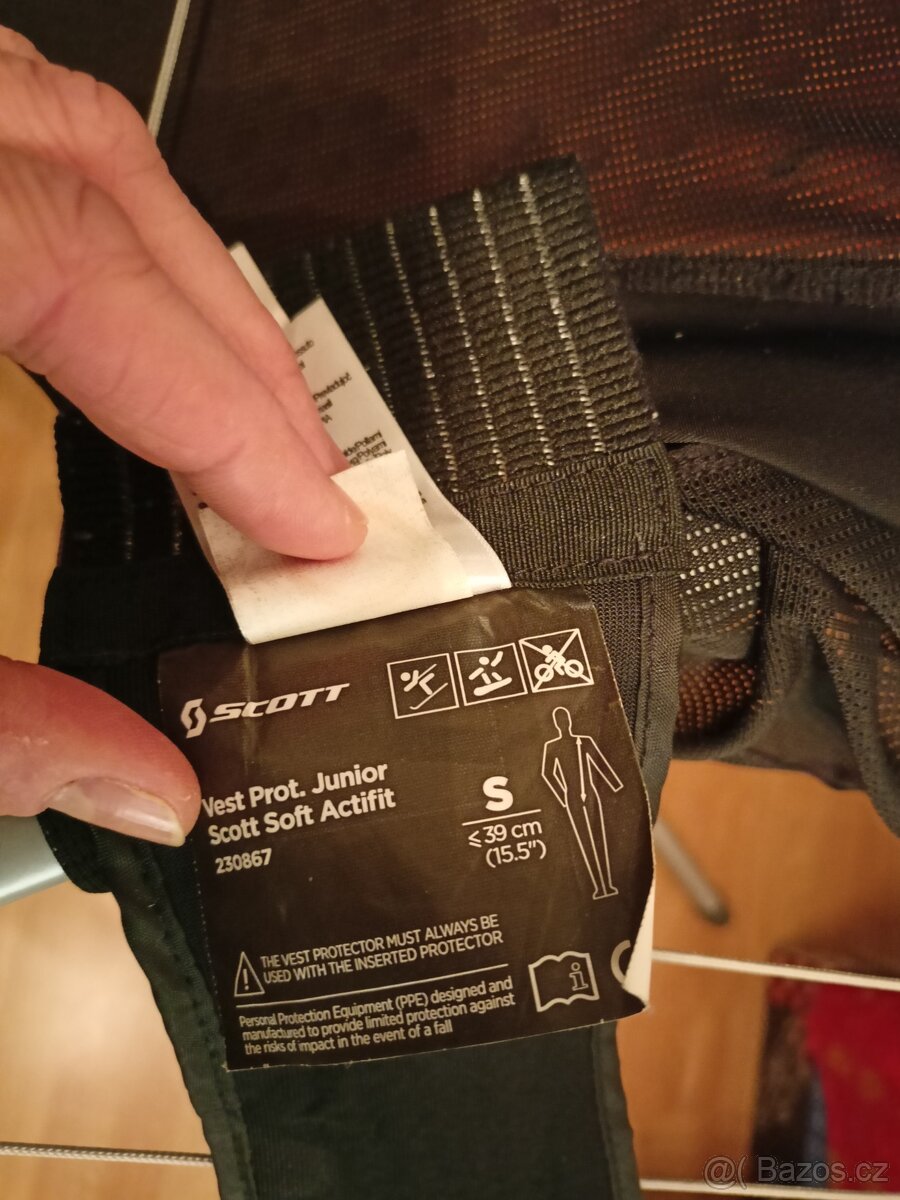 Chránič páteře Scott - 3