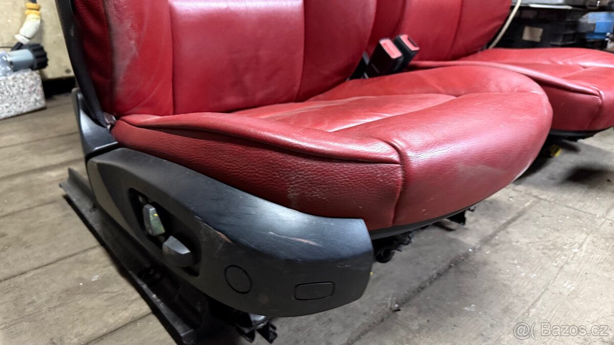 Bmw e93 sedačky interiér - 3