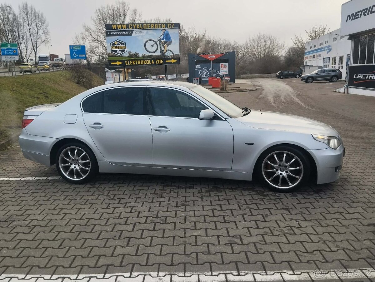 Prodám BMW E60 520i 125kw - 3