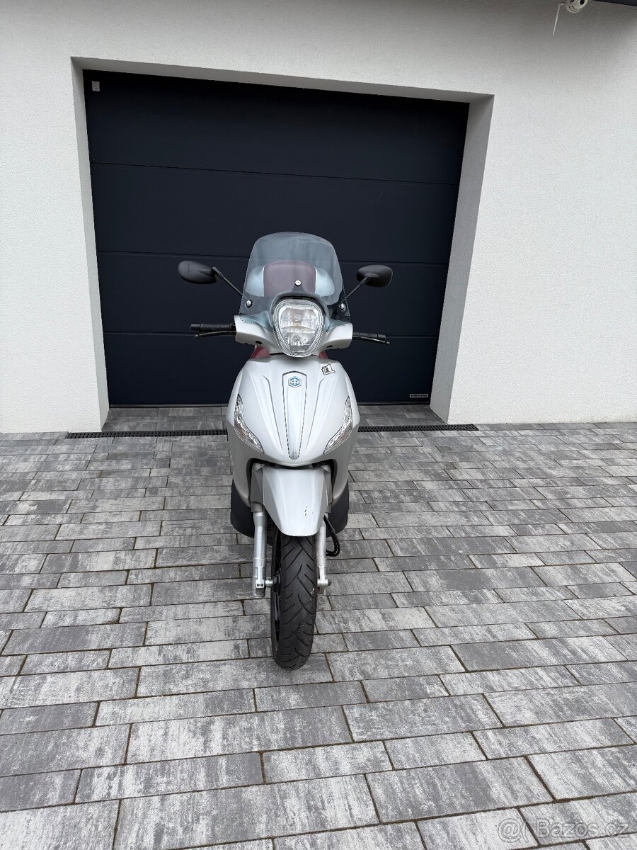 Piaggio beverly 350 Sport touring - 3