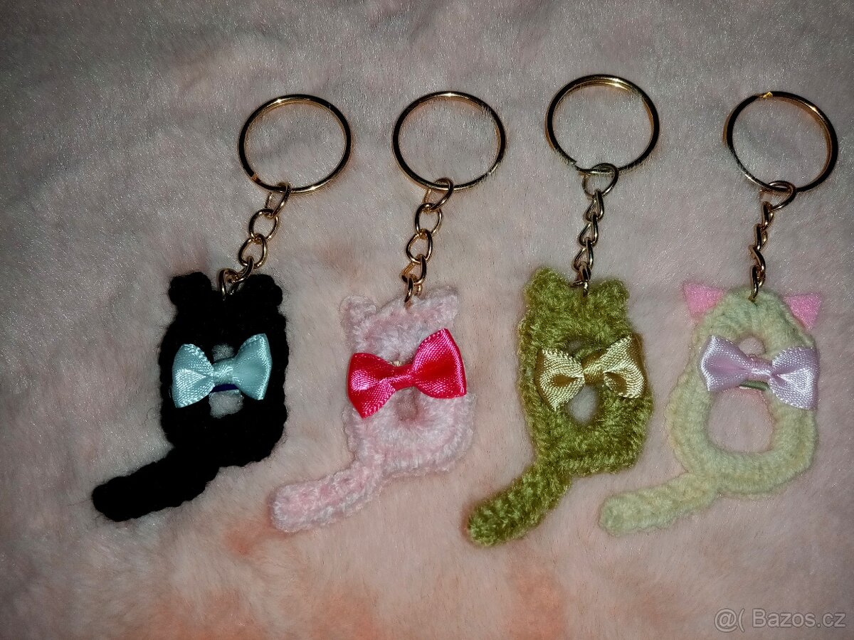 Háčkované klíčenky - 3