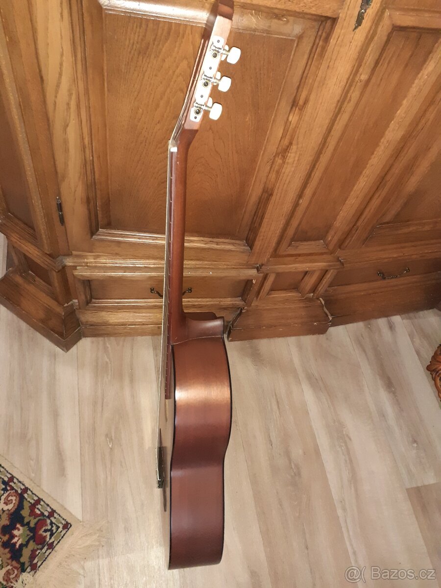 Kytara- vintage-Höfner 1980 - 3