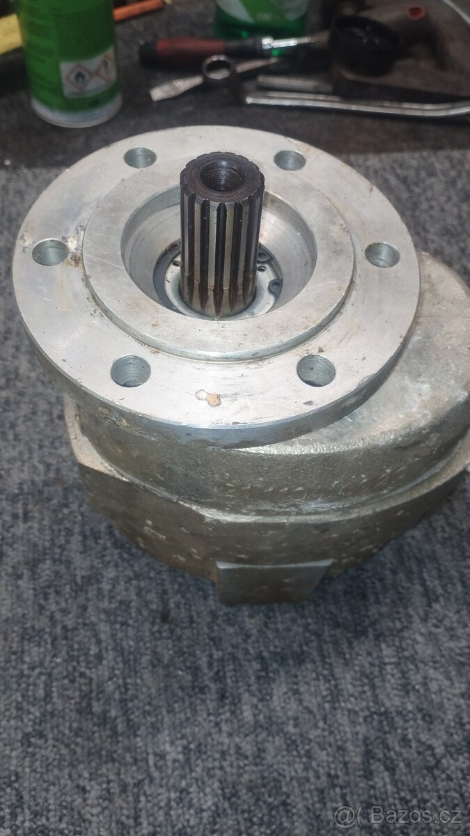 Hydraulické čerpadlo ZCBK E62 Praga V3S - 3