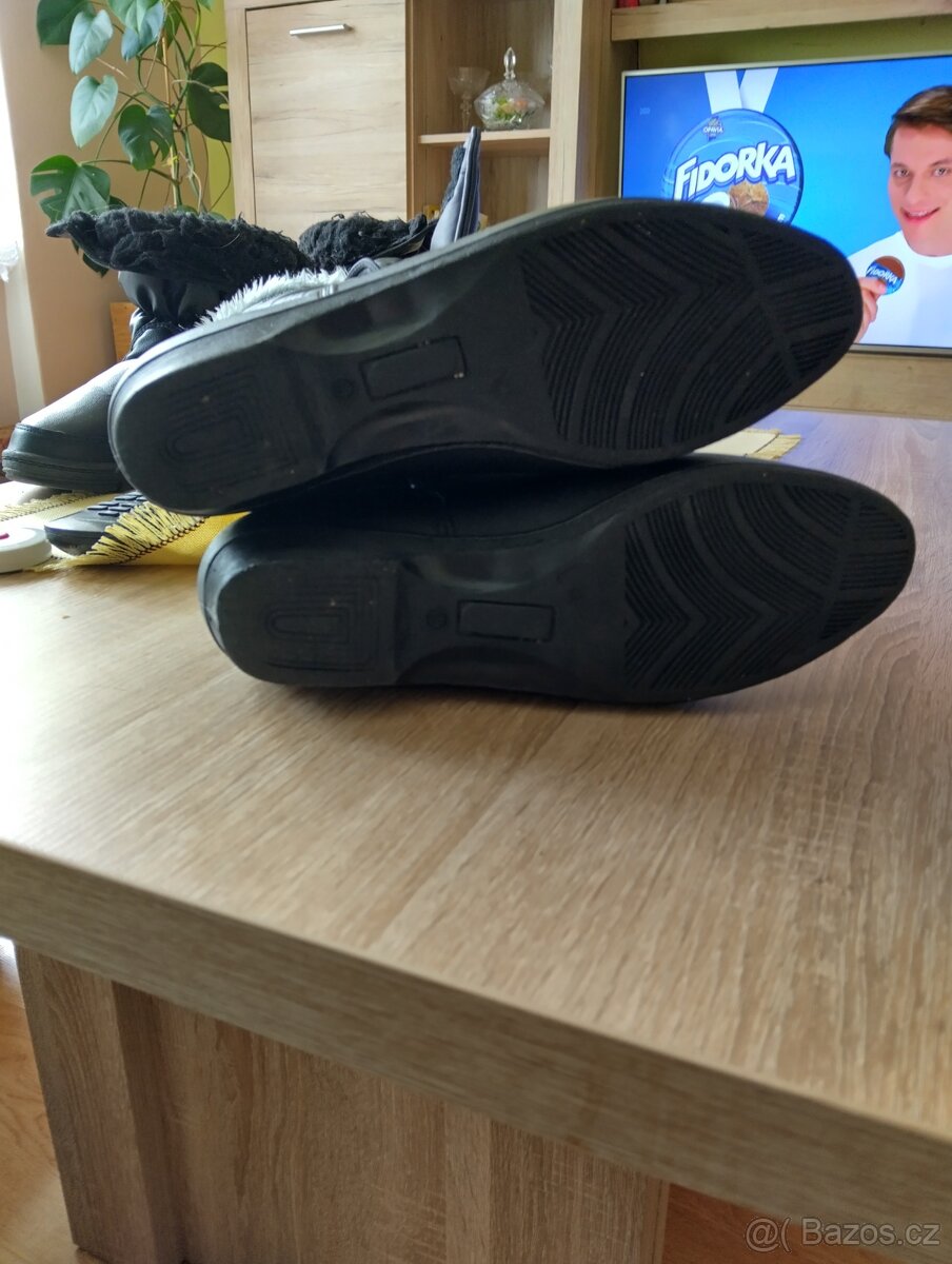 Černé kozačky - 3