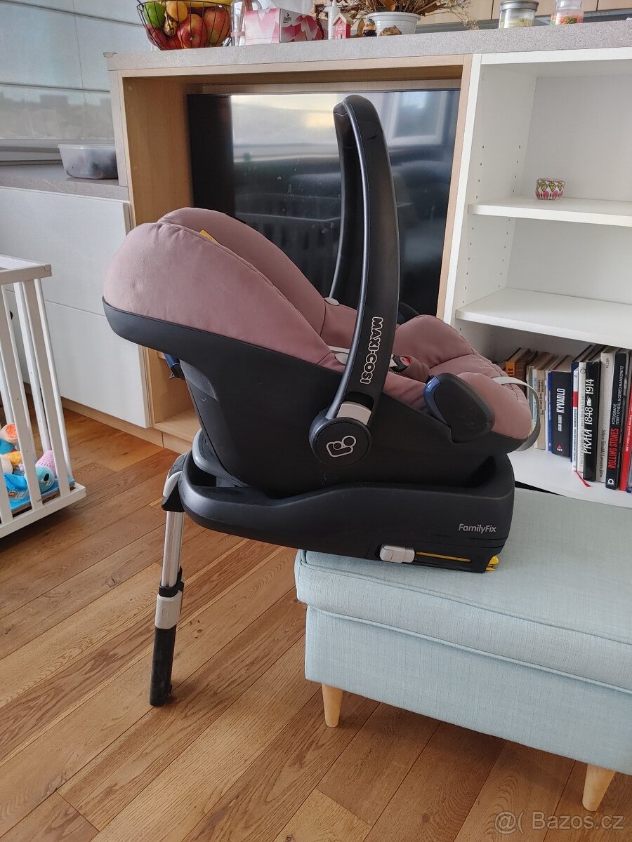 Maxi Cosi Pebble + familyfix - 3