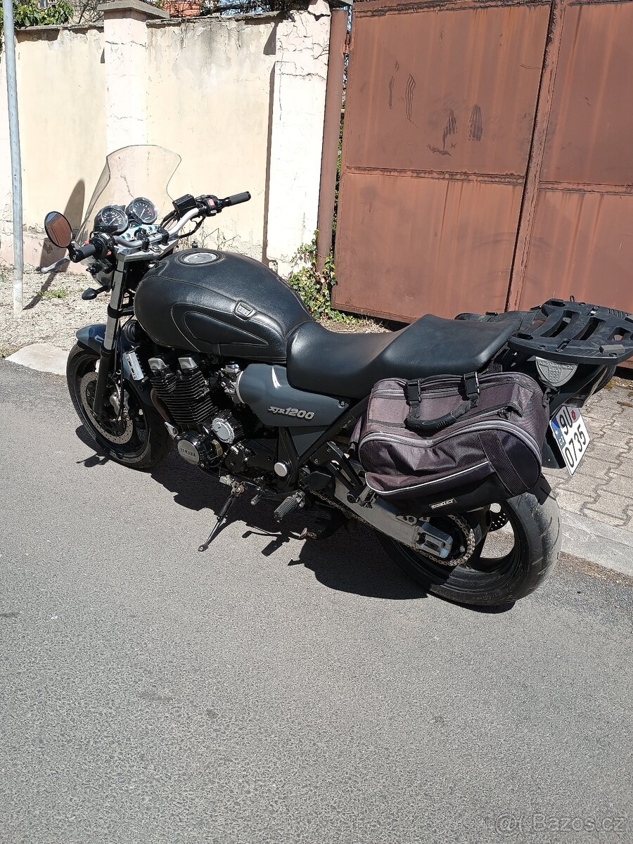 Yamaha XJR 1200 - 3
