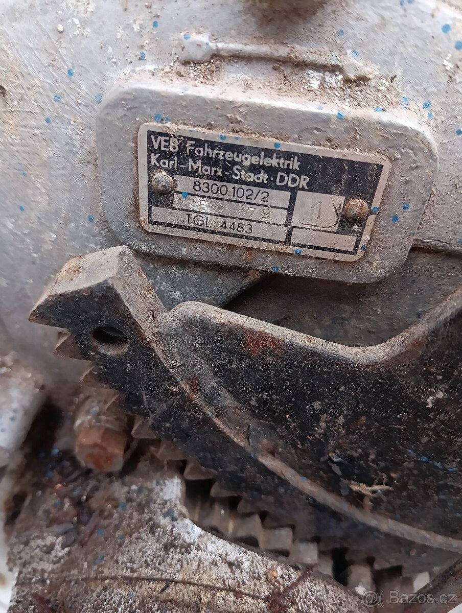 Dvoutaktní motor stabilní - 3