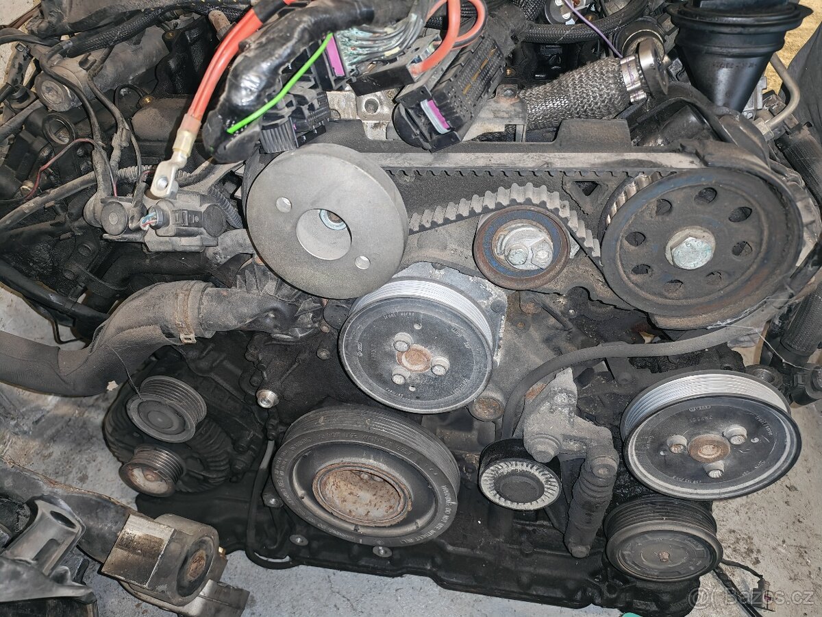Audi A6 C6 motor - 3