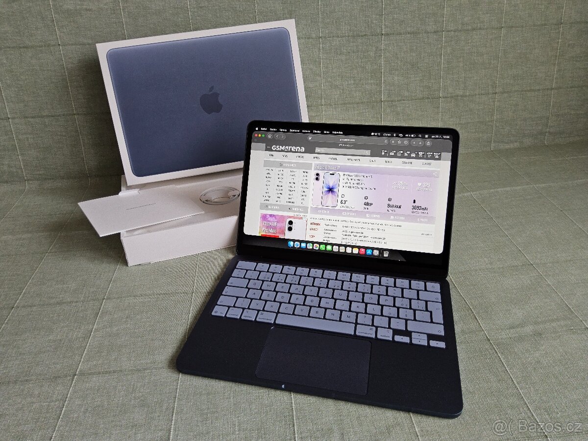 MacBook Neo 8GB/256GB základní. - 3