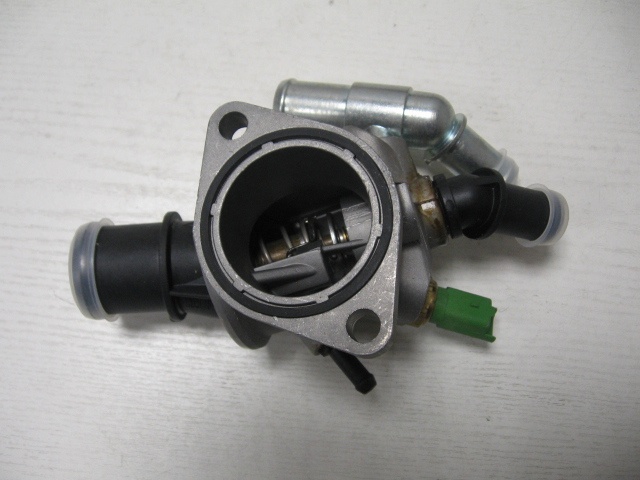 Fiat Idea NOVÉ original díly alternátor termostat vačka atd. - 3