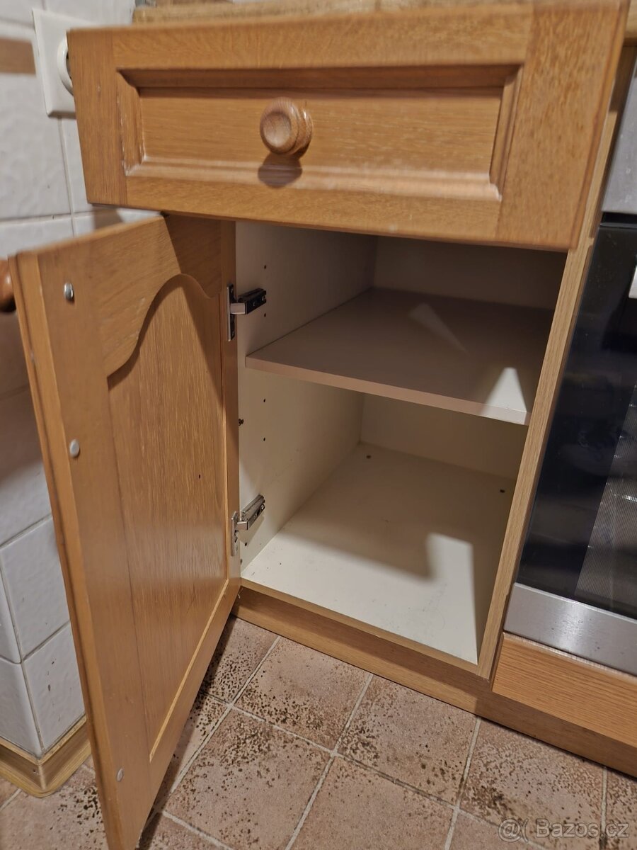 Masivní kuchyňská linka z Německa se spotřebiči - 3