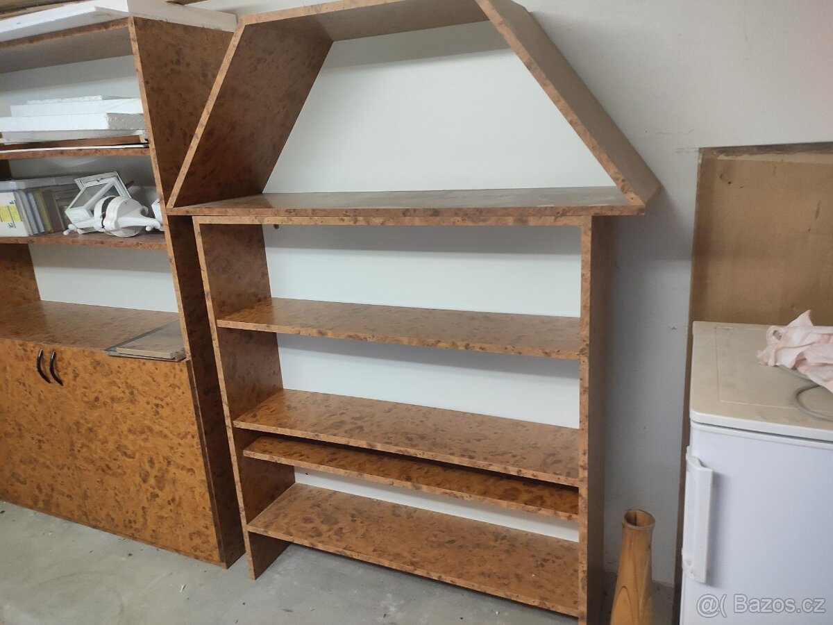 Prodám sestavu skříněk - 3