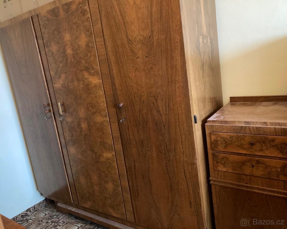 Starožitný nábytek - 3