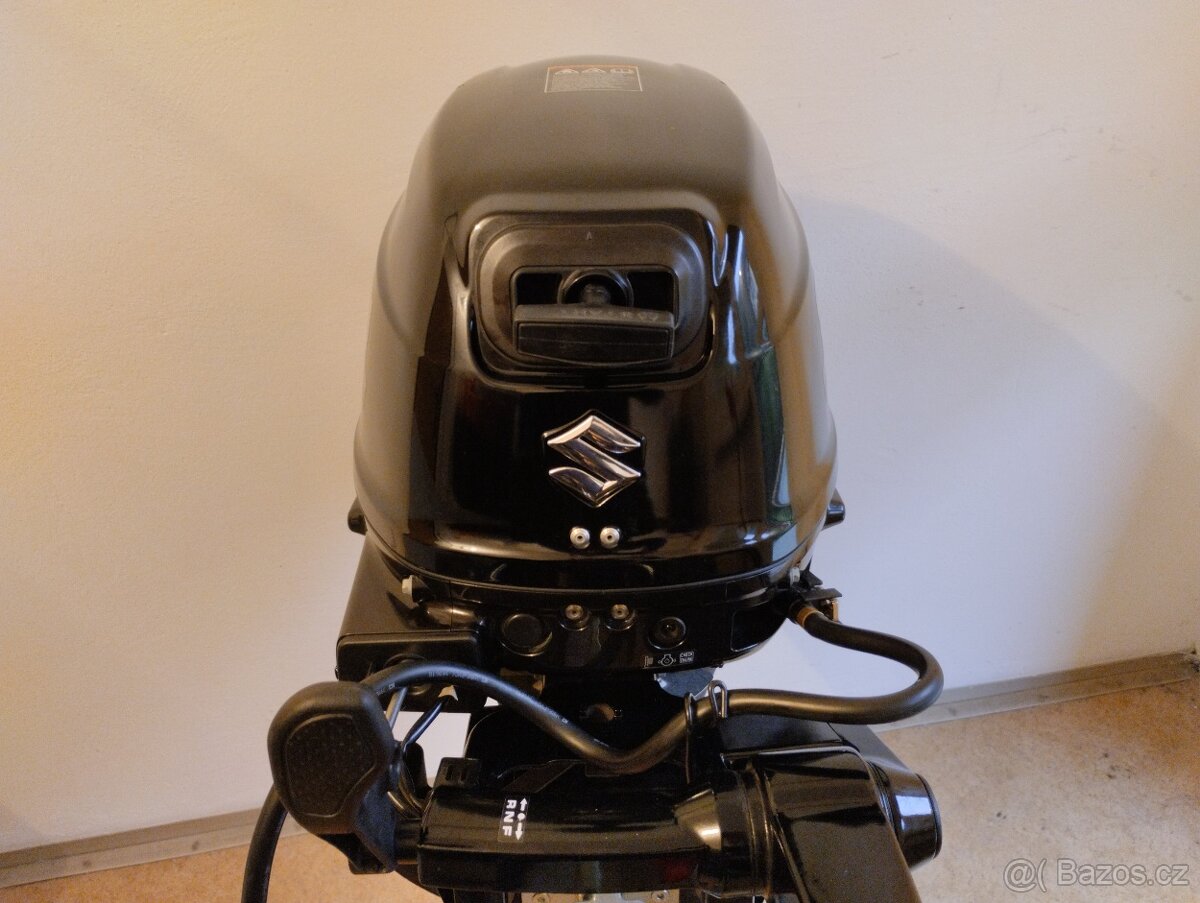 Lodní motor Suzuki 15Ps 4Takt - 1A top stav - 3