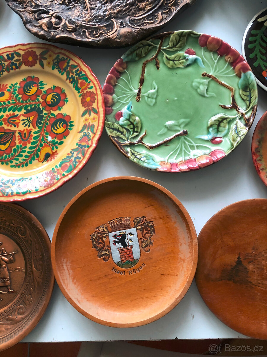 Staré talíře na zeď - 3