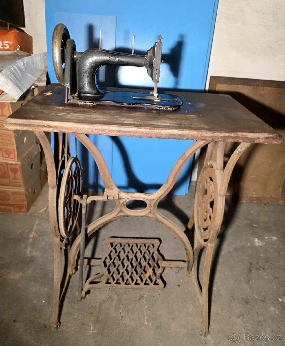 Šlapací šicí stroj SINGER - 3
