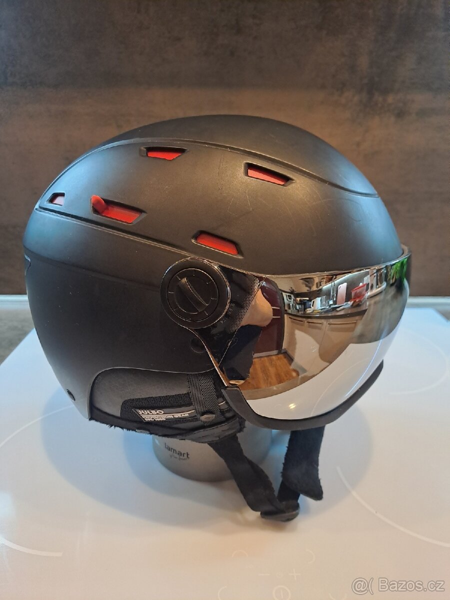 Lyžařská helma se štítem - 3