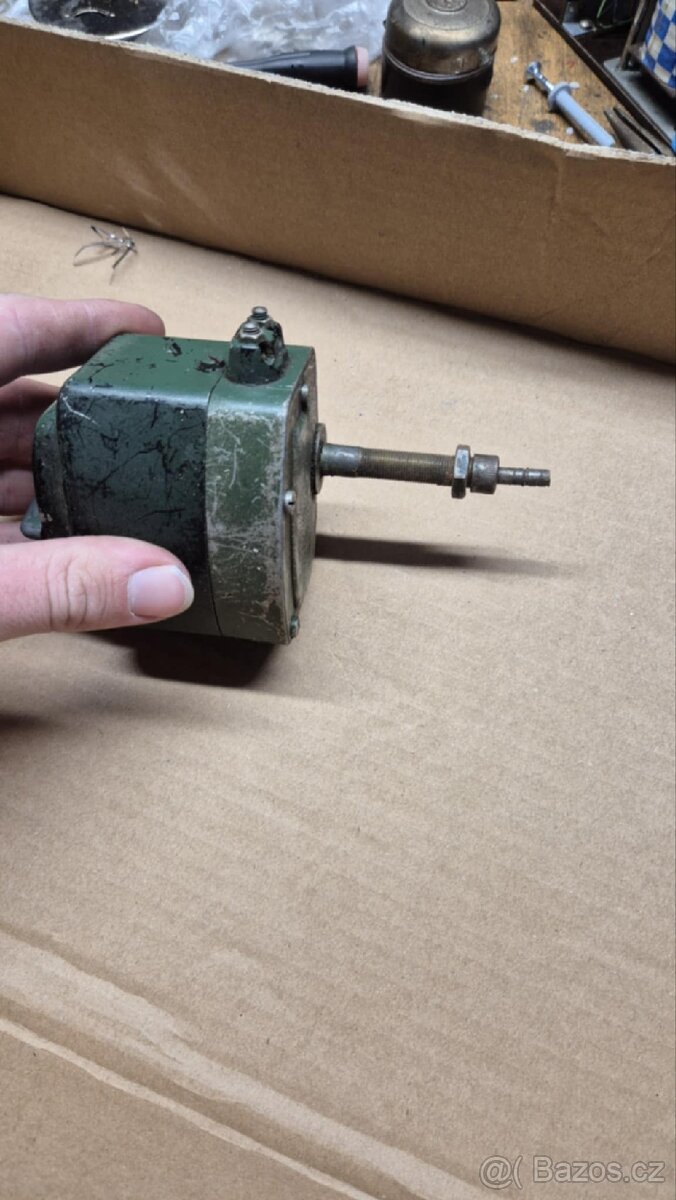 Motorek k stěračům PAL - 3