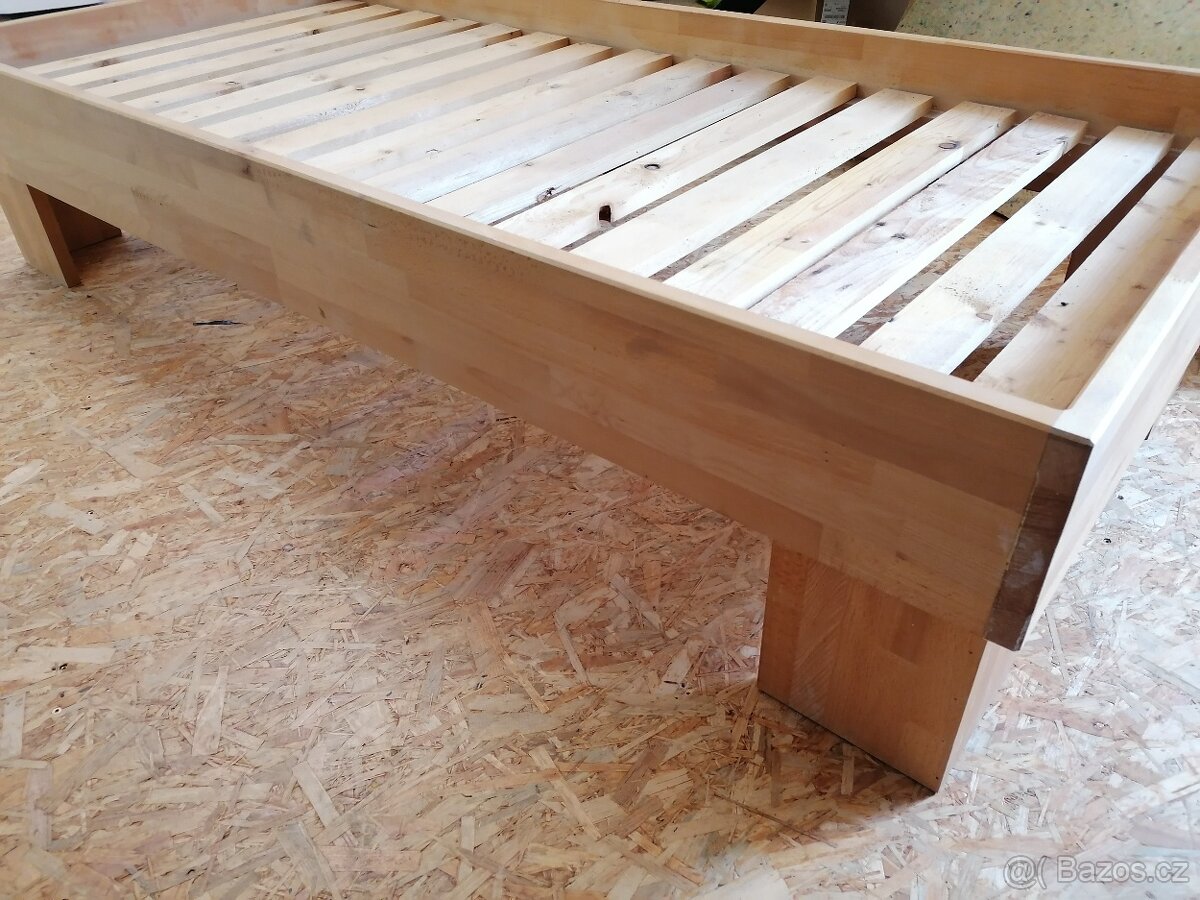 Prodám postel 203x93x45 masiv - 3