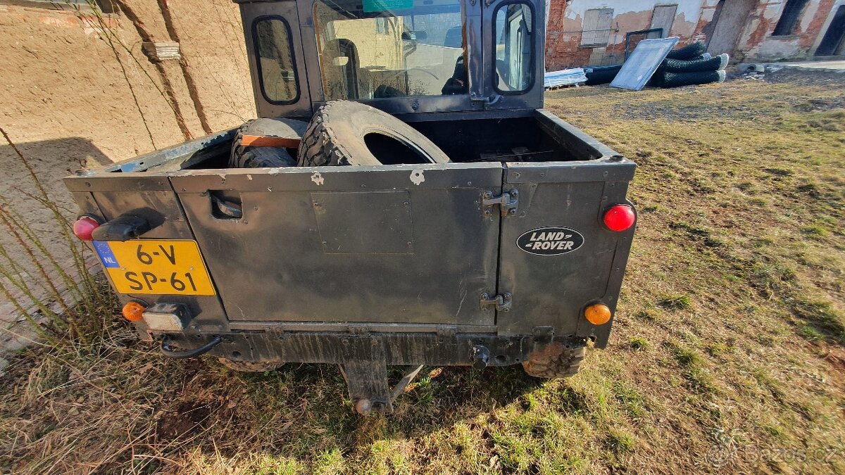 Land Rover Defender 90
